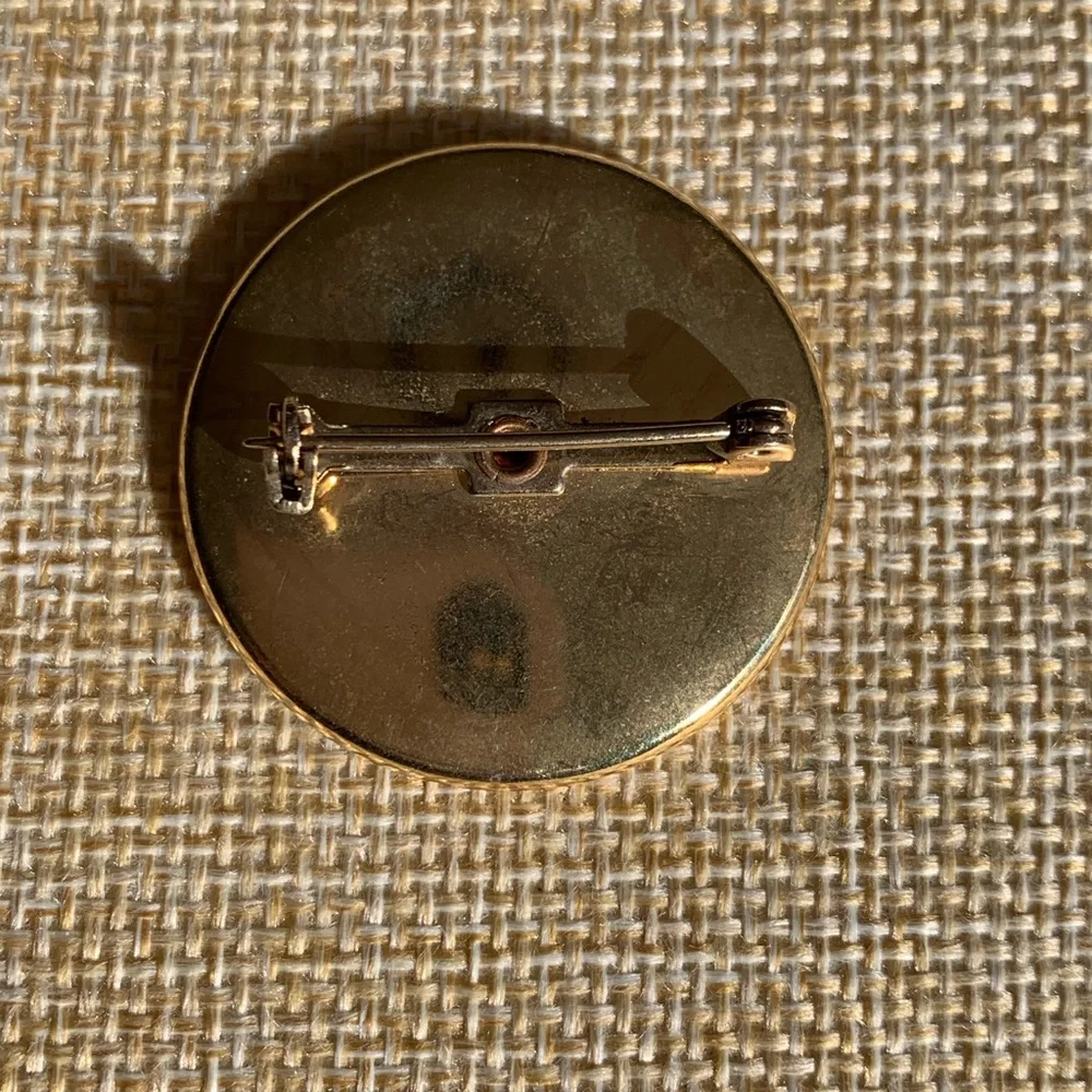 1970’s smiley pin, vintage, good condition